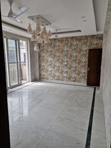 Room in 4 BHK Builder Floor at Malviya Nagar – for Rent