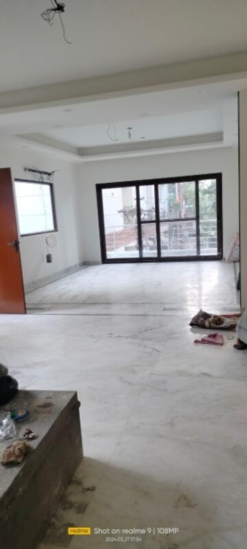Room in 3 BHK Builder Floor at Malviya Nagar – for Rent