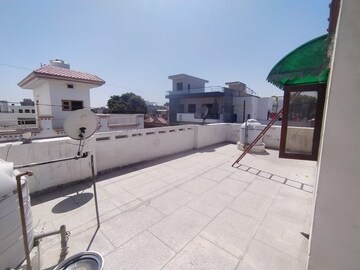 2 BHK Builder Floor – Exterior View View at Sector 11 - for Rent