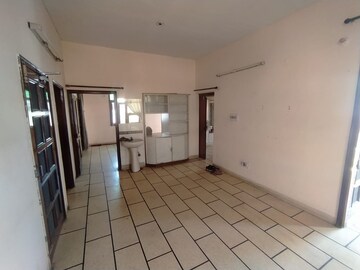 Living Room in 2 BHK Builder Floor at Sector 11 – for Rent