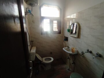 Bathroom in 2 BHK Builder Floor at Sector 11 – for Rent