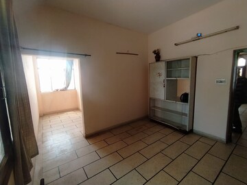 Bedroom in 2 BHK Builder Floor at Sector 11 – for Rent