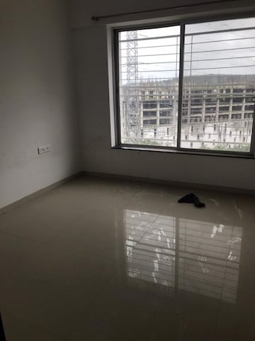 Room in 2 BHK Apartment at Kohinoor Tinsel Town, Hinjewadi – for Rent