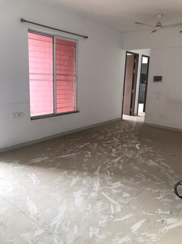 Room in 2 BHK Apartment at Kohinoor Tinsel Town, Hinjewadi – for Rent