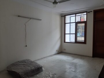Room in 1.5 BHK Builder Floor at Kalkaji – for Rent