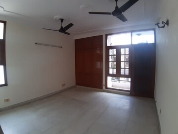 Room in 1.5 BHK Builder Floor at Kalkaji – for Rent