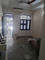 1 BHK 370 Sq.Ft. Builder Floor in Moti Nagar