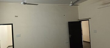 Room in 3 BHK Builder Floor at Sector 19 – for Rent