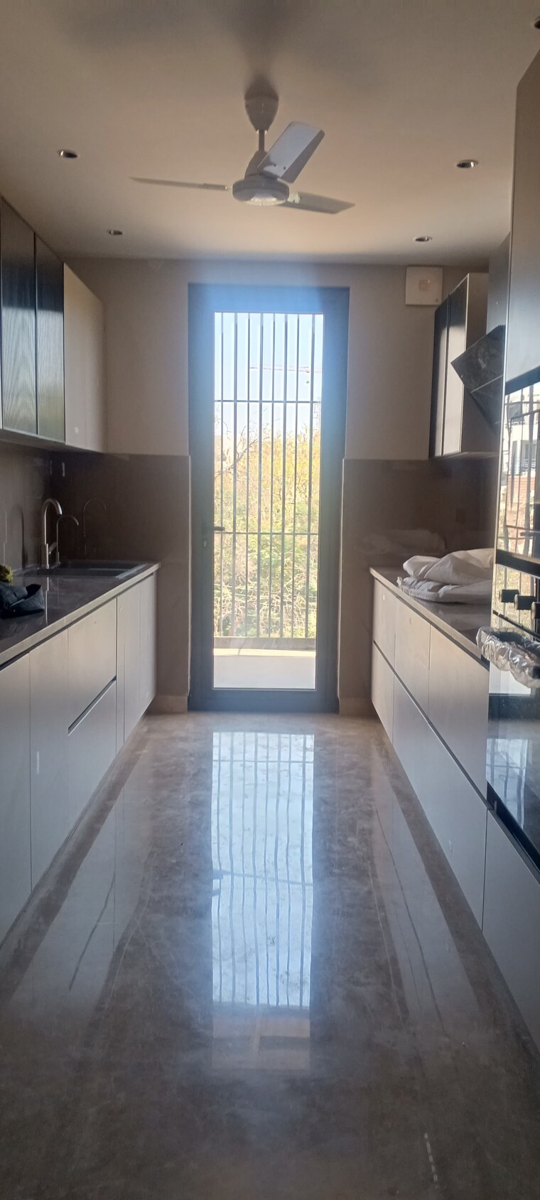 Kitchen, unitech-the-close-north 3 Bedroom 2605 Sq.Ft. Apartment In Sector 50 Gurgaon 8426955