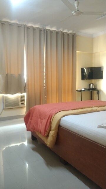 Bedroom in 3 BHK Apartment at Royal Palms, Goregaon East – for Rent