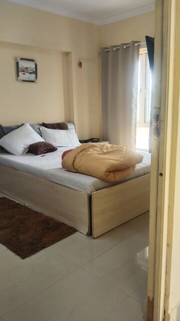 Bedroom in 3 BHK Apartment at Royal Palms, Goregaon East – for Rent