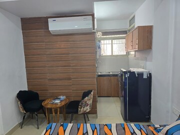 Master Bedroom in 1 RK Apartment at Ansal Sushant Estate, Sector 52 – for Rent