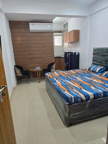Bedroom in 1 RK Apartment at Ansal Sushant Estate, Sector 52 – for Rent
