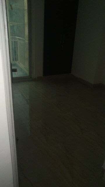 Room in 2 BHK Apartment at Supertech Czar Suites, Omicron I Greater Noida – for Sale