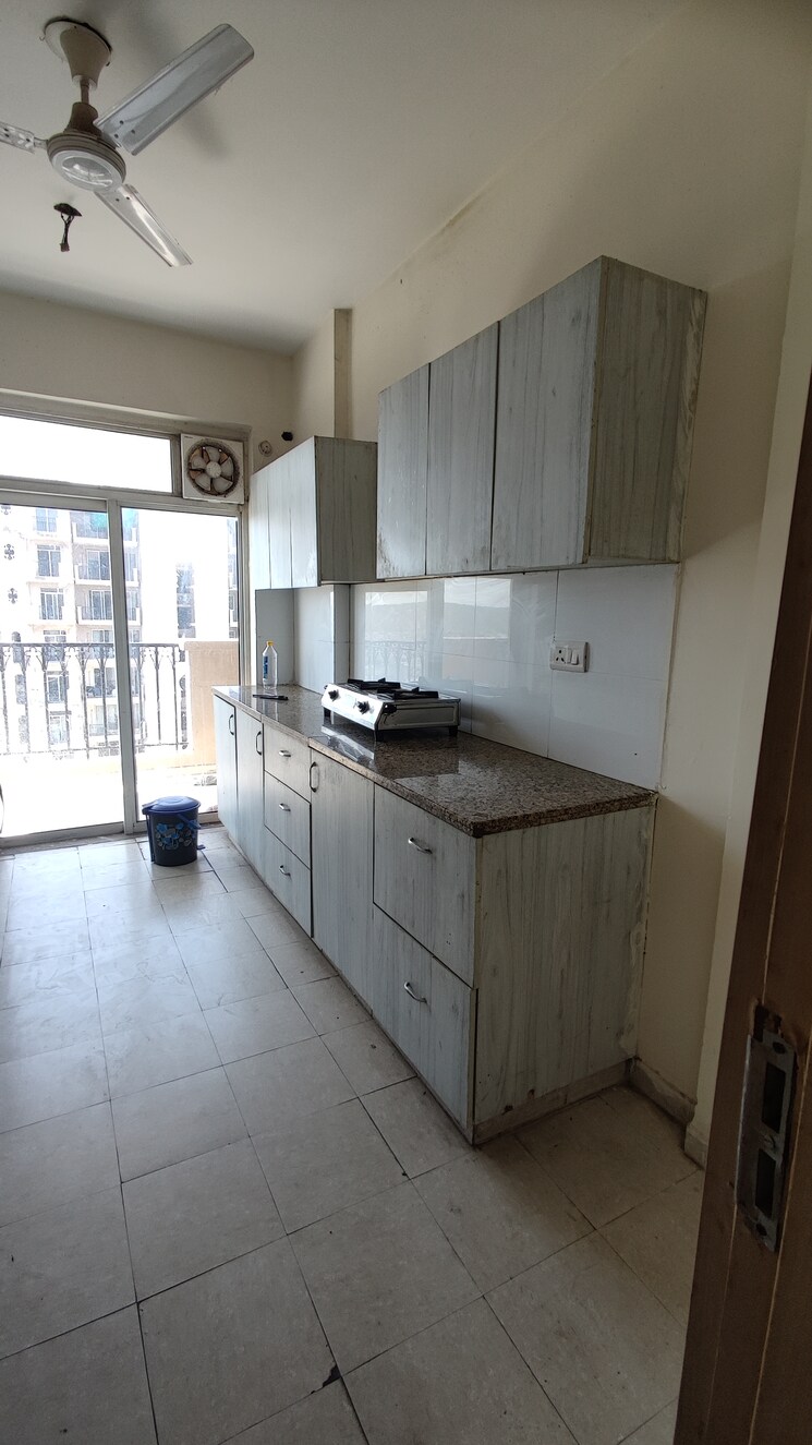 Kitchen, dlf-express-greens 4 Bedroom 2350 Sq.Ft. Apartment In Manesar Sector 1a Gurgaon 8427096