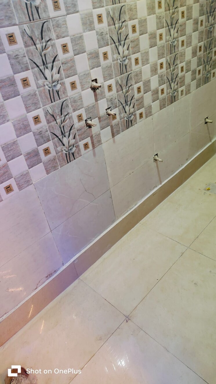 Bathroom, shastri park 2 Bedroom 750 Sq.Ft. Builder Floor In Shastri Park Delhi 8427099