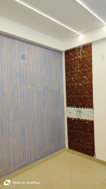 Bedroom in 2 BHK Builder Floor at Shastri Park – for Sale