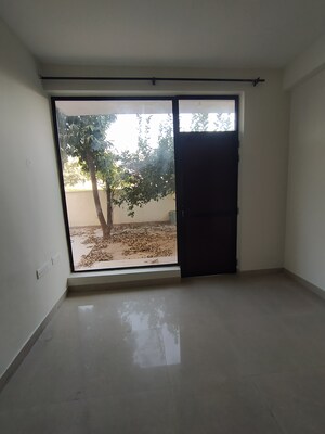 Room in 3 BHK Apartment at Omaxe Silver Birch, North Mullanpur – for Sale
