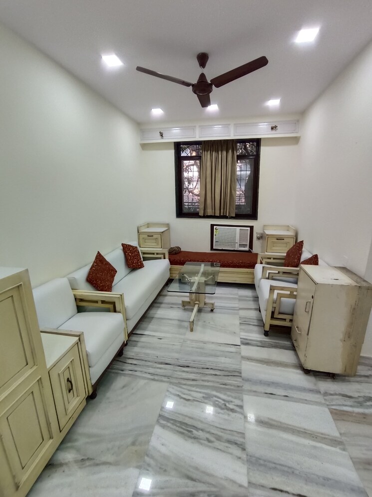 Living Room, chawla-house 2.5 Bedroom 1000 Sq.Ft. Apartment In Cuffe Parade Mumbai 8427198