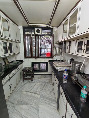 Balcony in 2.5 BHK Apartment at Chawla House, Cuffe Parade – for Rent