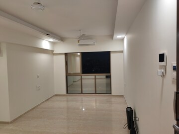 Room in 2 BHK Apartment at Platinum Corporation, Andheri West – for Rent