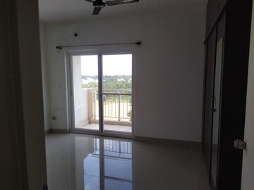 Room in 2.5 BHK Apartment at Mantri Webcity, Hennur – for Sale