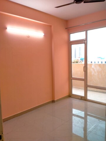 2 BHK Apartment For Rent in Pyramid Urban Homes, Sector 70a