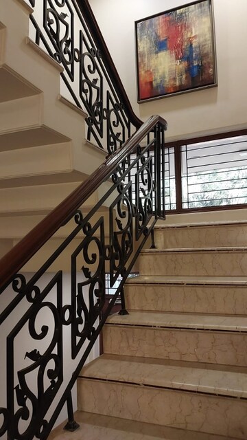 Staircase in 2 BHK Builder Floor at Sector 48 – for Rent