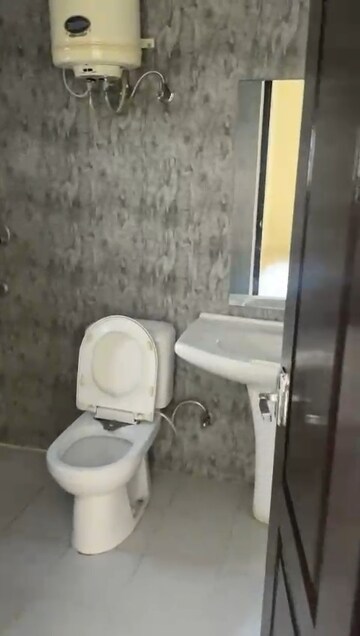 Bathroom in 3 BHK Builder Floor at Omaxe Silver Birch, North Mullanpur – for Sale