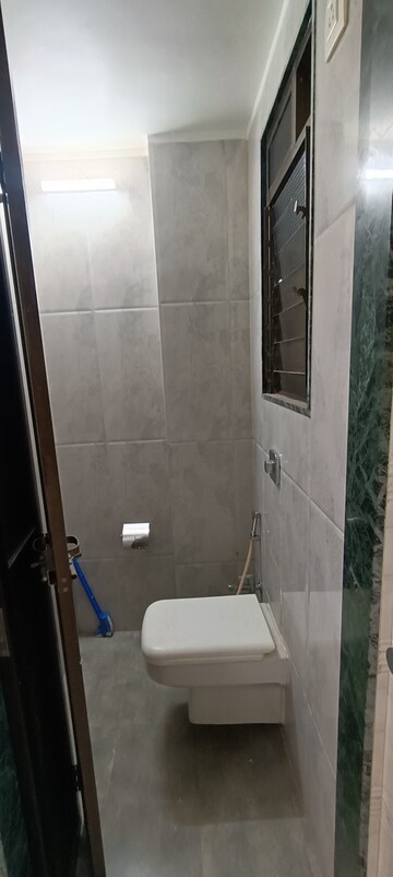 Attached Bathroom in 1 BHK Apartment at Anita Nagar Chs, Kandivali East – for Rent