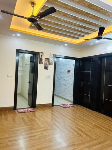 Living Room in 2 BHK Apartment at Paschim Vihar – for Rent
