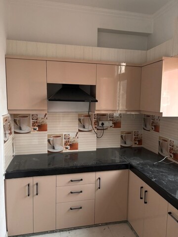 Kitchen in 2.5 BHK Independent House at Gomti Nagar – for Rent