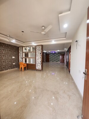 Kitchen in 4 BHK Builder Floor at Sector 41 – for Sale