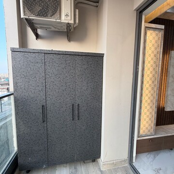 Bathroom in 3 BHK Apartment at M3M Skywalk, Southern Peripheral Road – for Rent