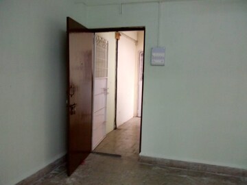 Room in 1 RK Apartment at Vrindavan Park Kothrud, Kothrud – for Rent