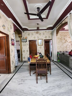 Kitchen in 3 BHK Builder Floor at Sector 43 – for Sale