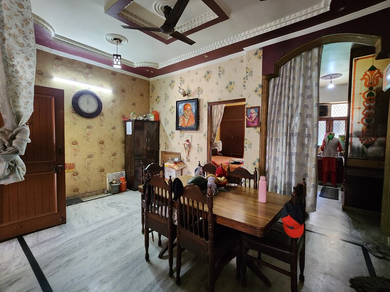 Gym, sector 43 3 Bedroom 1950 Sq.Ft. Builder Floor In Sector 43 Faridabad 8427542