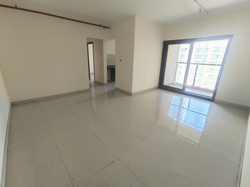 Room in 2 BHK Apartment at Siddhi Highland Park Phase 2, Kapur Bawdi – for Sale