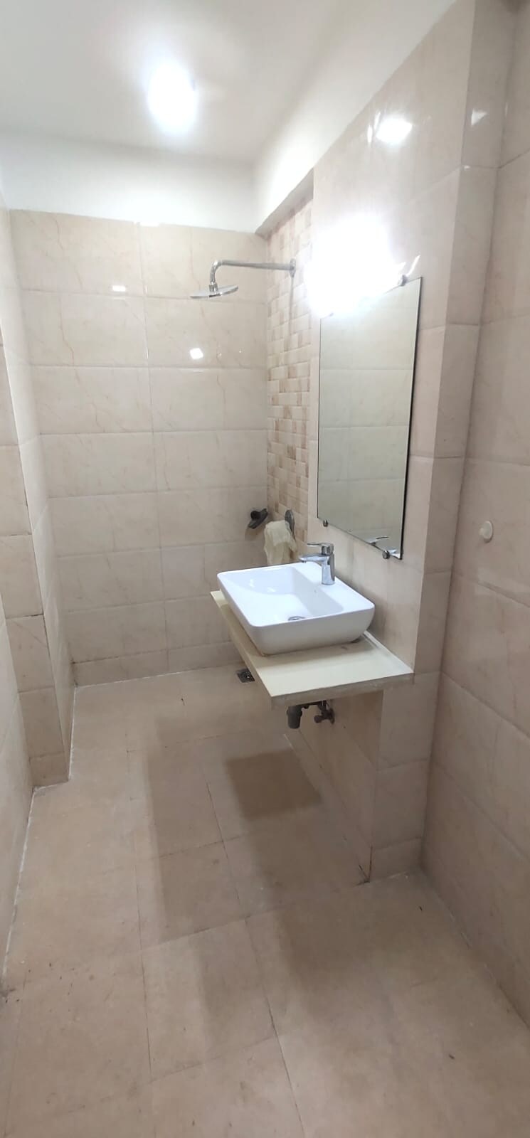 Bathroom, platinum-pristine 2 Bedroom 658 Sq.Ft. Apartment In Andheri West Mumbai 8427587