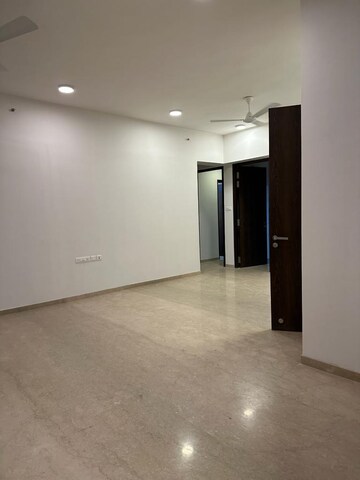 Room in 3 BHK Apartment at Peninsula Celestia Spaces, Sewri – for Rent