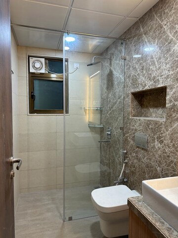 Bathroom in 3 BHK Apartment at Peninsula Celestia Spaces, Sewri – for Rent