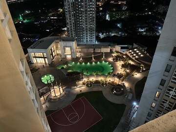 Team Area in 3 BHK Apartment at Peninsula Celestia Spaces, Sewri – for Rent