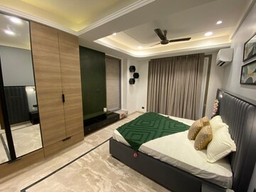 Bedroom in 4 BHK Builder Floor at Sector 17, Dwarka – for Rent