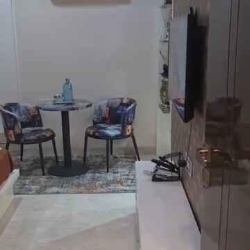 Living Room in 1.5 BHK Builder Floor at Achievers Status Expandable Villa, Bhankri Village – for Rent