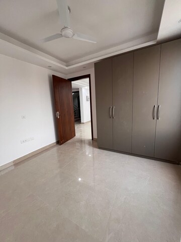 Room in 2 BHK Builder Floor at Neb Sarai – for Rent