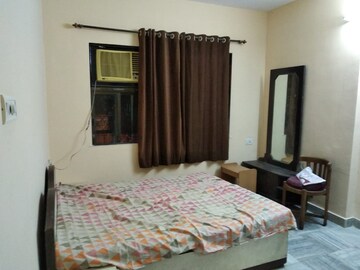 Bedroom in 3 BHK Apartment at Vile Parle Mahaveer, Vile Parle West – for Rent