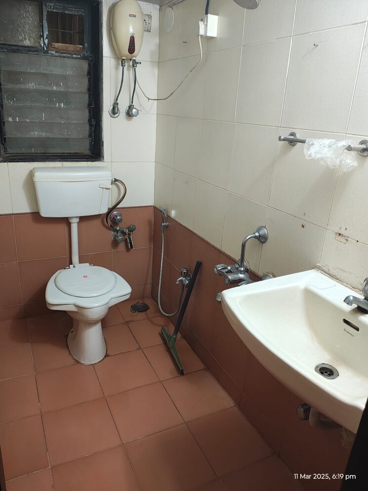 Bathroom, satellite-garden 2 Bedroom 875 Sq.Ft. Apartment In Goregaon East Mumbai 8427681