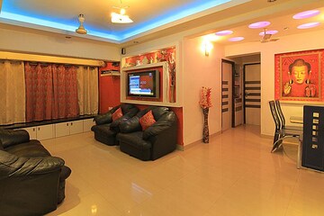 Living Room in 2 BHK Apartment at Anand Bhavan Vile Parle West, Vile Parle West – for Rent