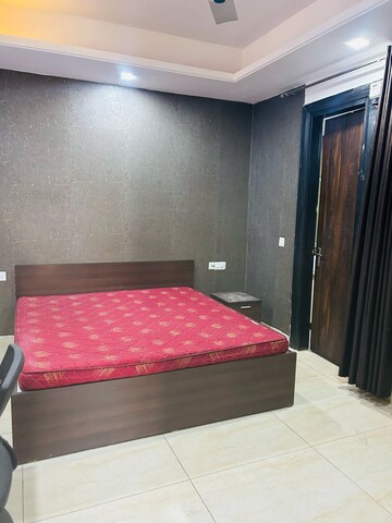 Bedroom in 4 BHK Builder Floor at Vipul World Floors, Sector 48 – for Rent