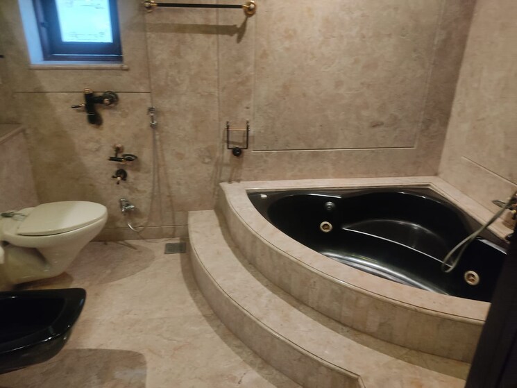 Bathroom, sindh-society 5 Bedroom 5000 Sq.Ft. Villa In Aundh Pune 8427709